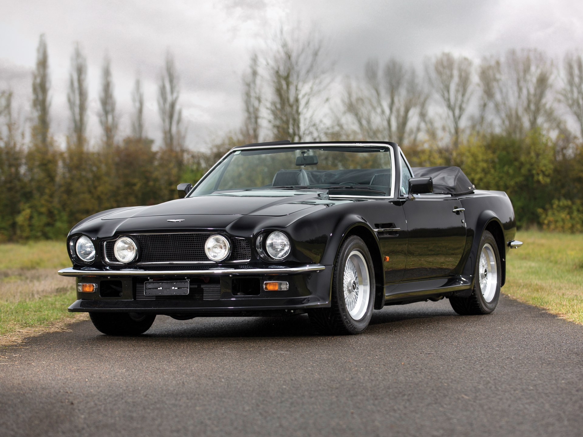 1989 Aston Martin V8 Vantage Volante | Arizona 2017 | RM Sotheby's