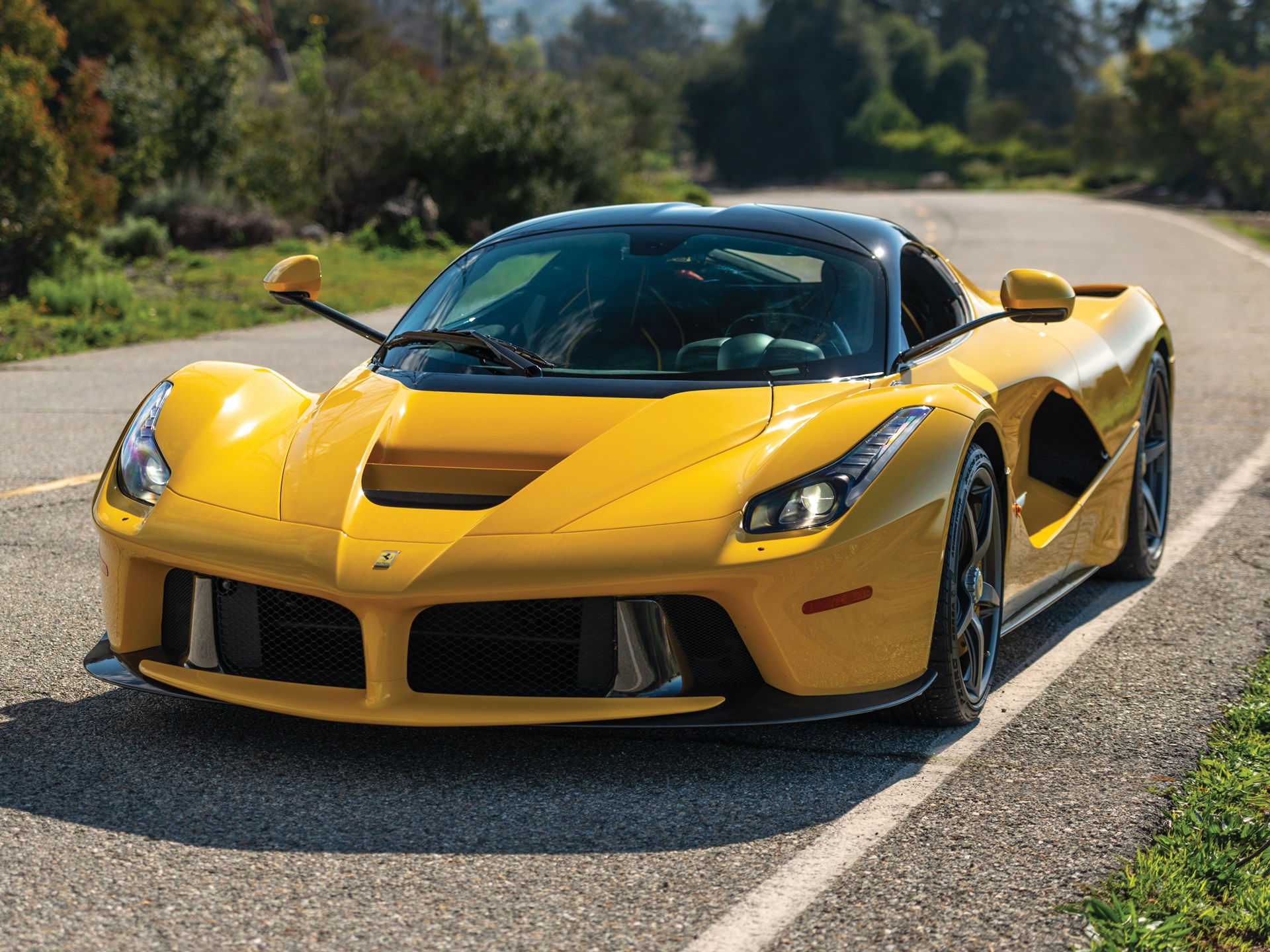 LAFERRARI желтая