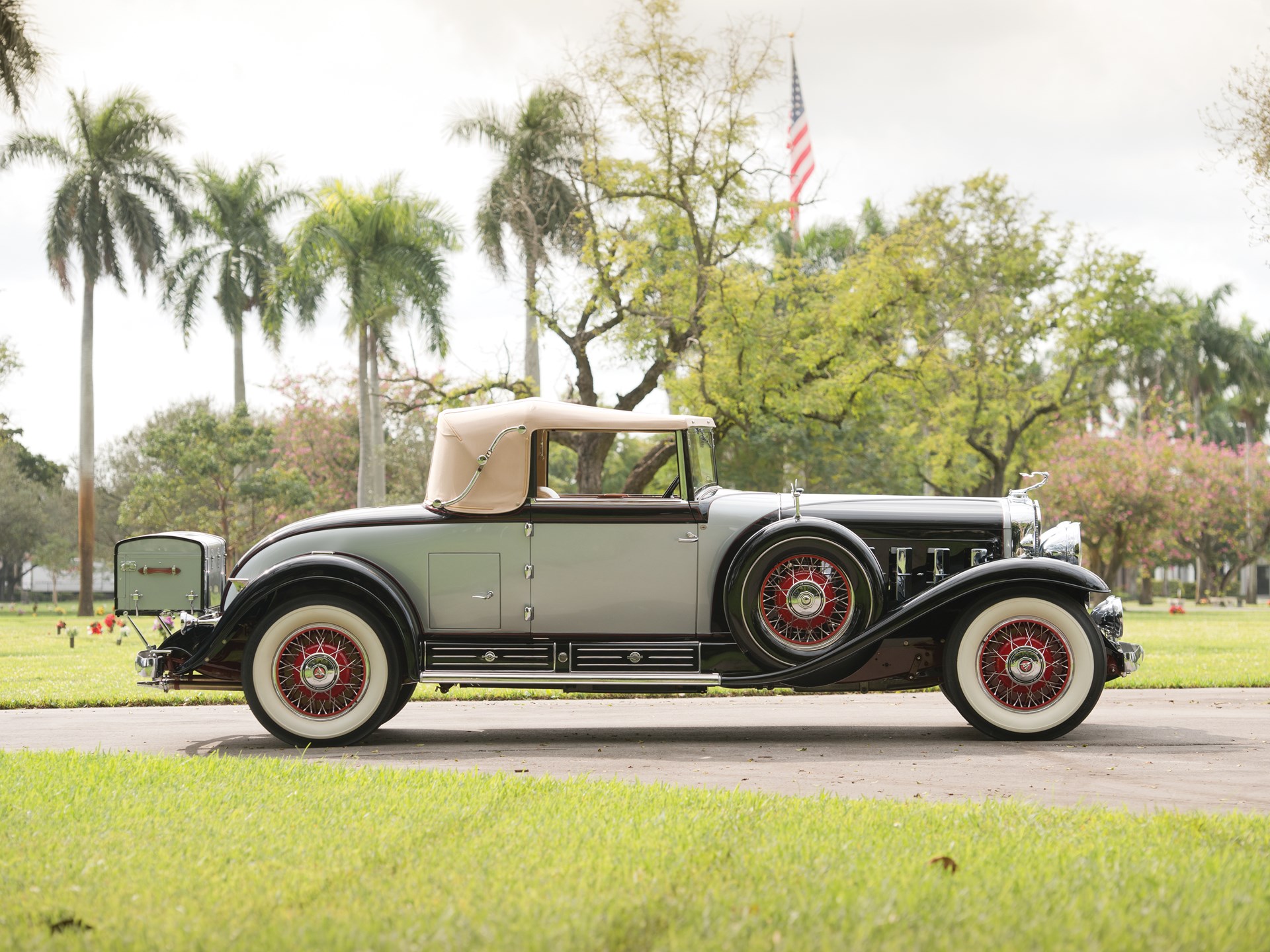 Cadillac v16 Convertible