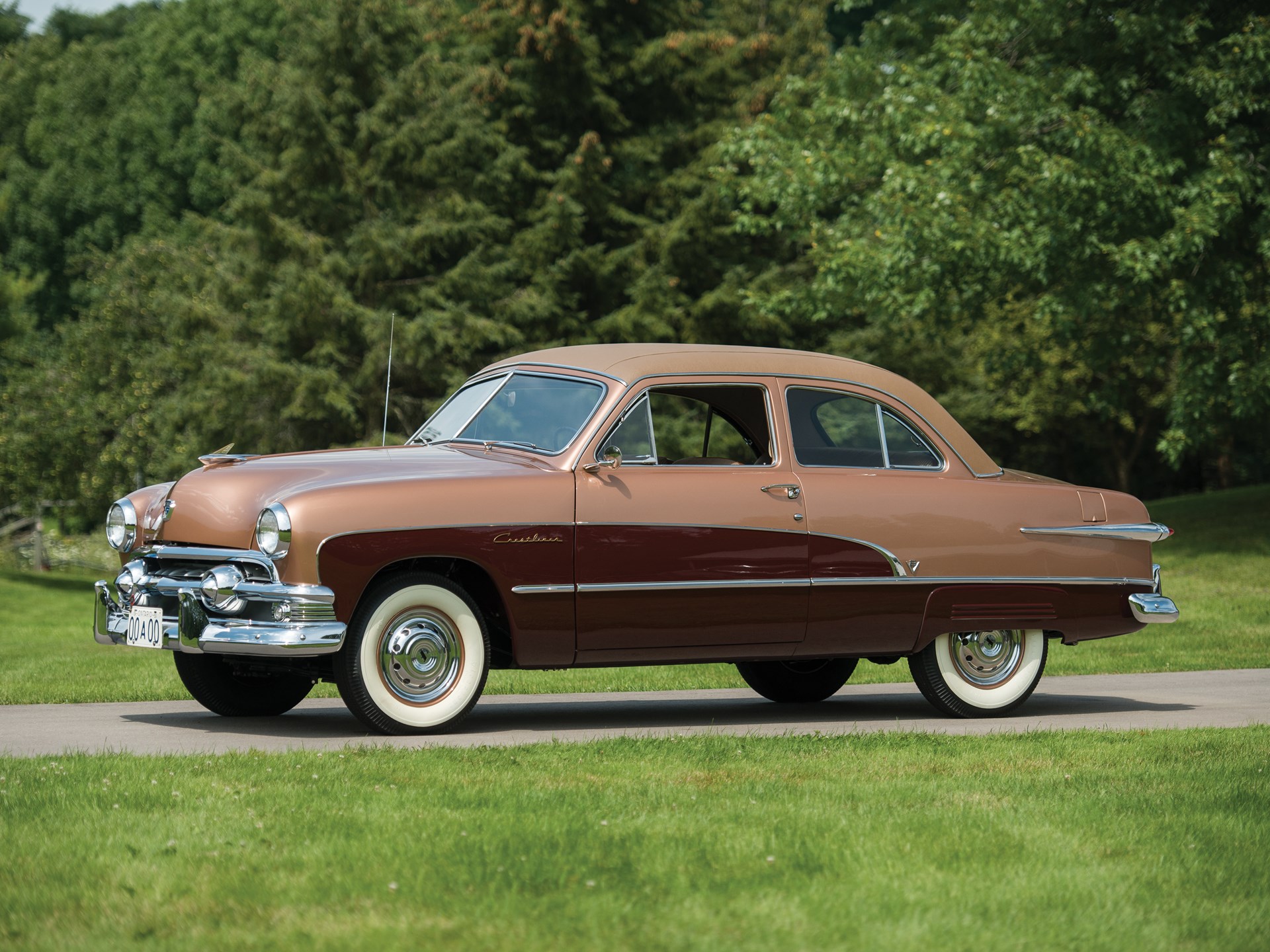 1951 Ford Custom Deluxe Crestliner | Hershey 2017 | RM Sotheby's