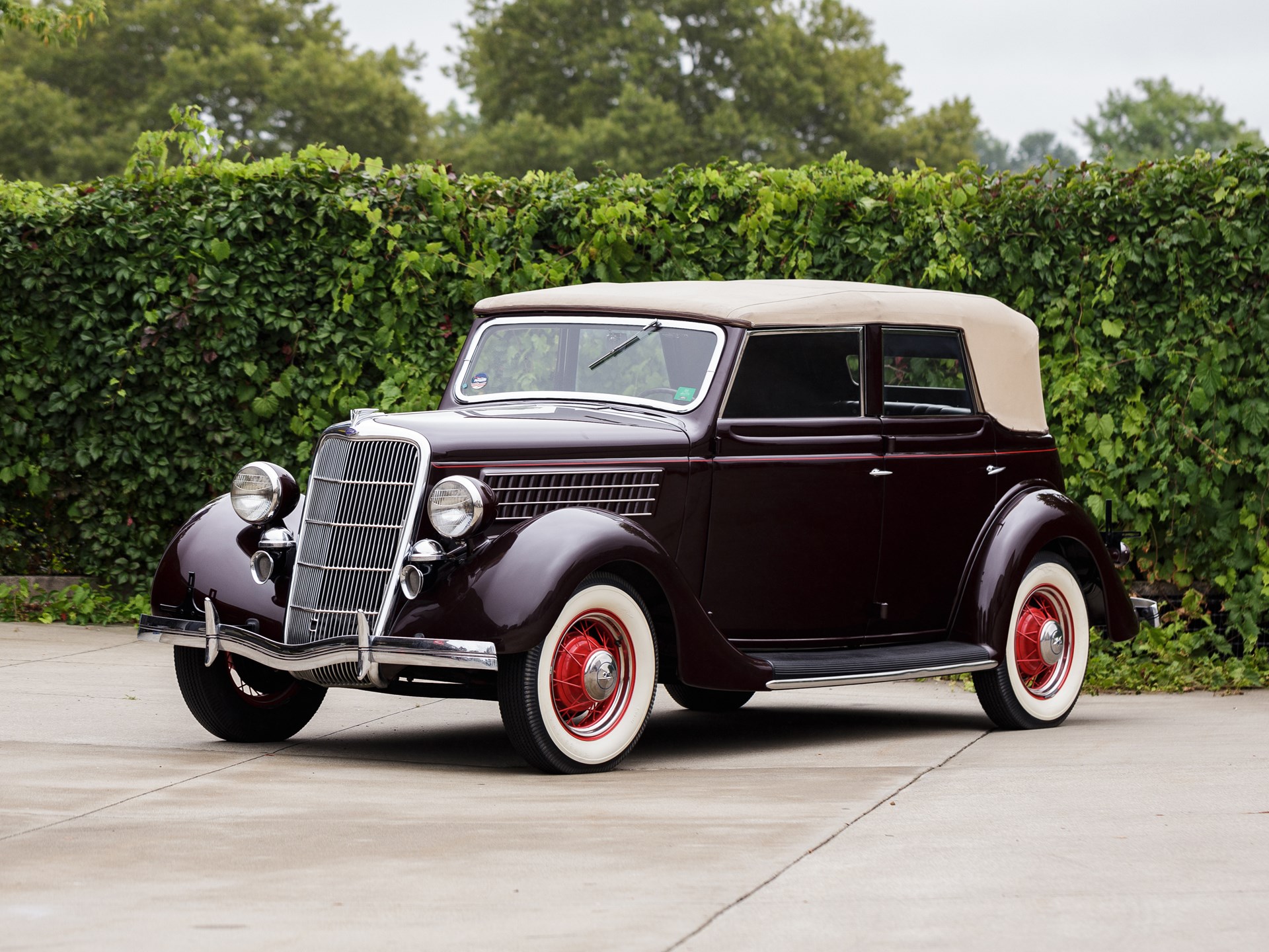 1935 Ford Model 48 DeLuxe Convertible Sedan | Hershey 2022 | RM Sotheby's