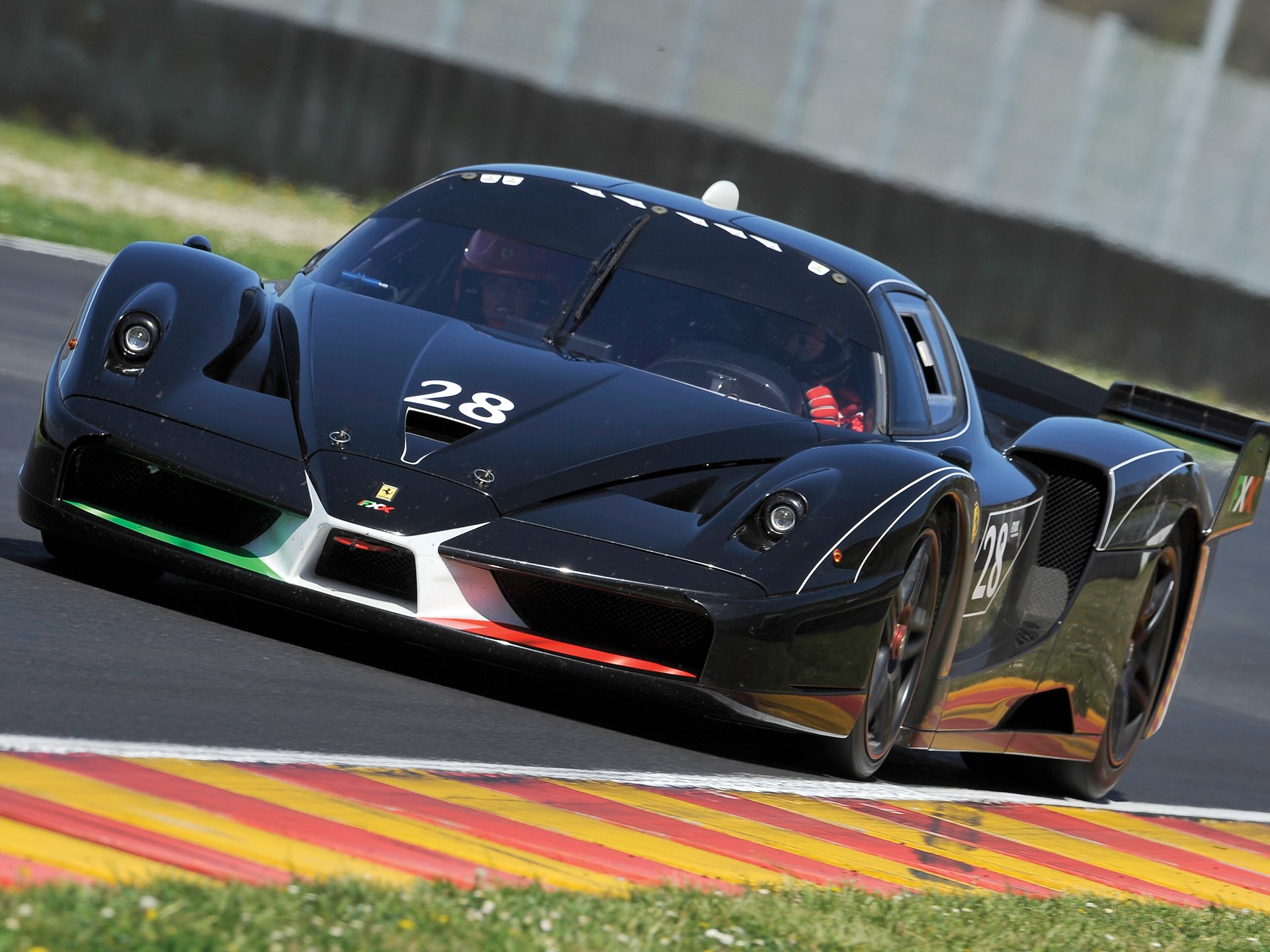 Машина Ferrari FXX evoluzione