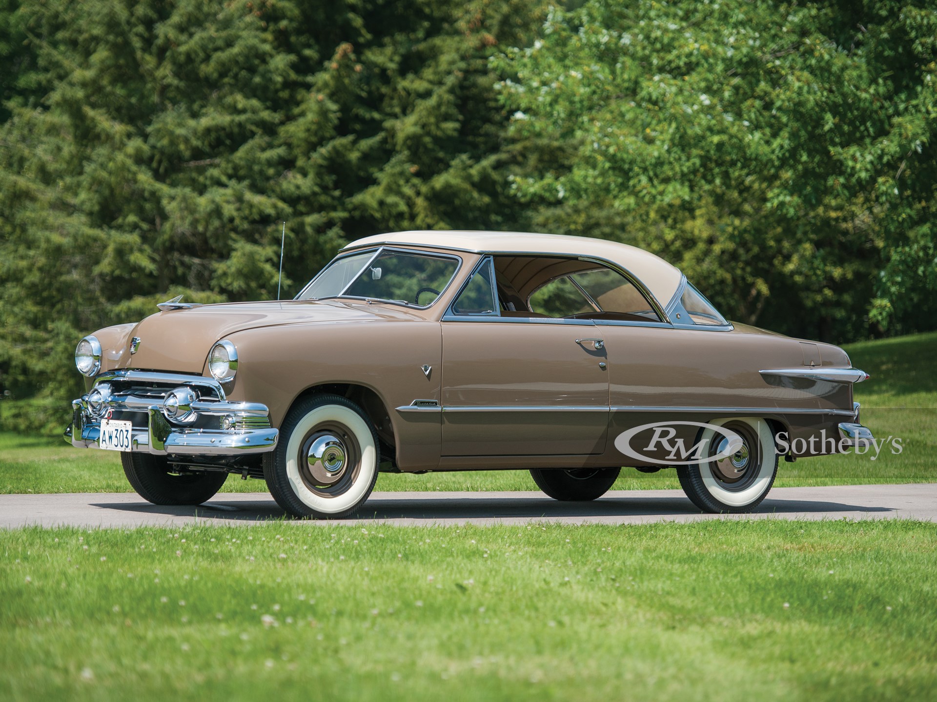 1951 Ford Custom Deluxe Victoria | Hershey 2017 | RM Auctions