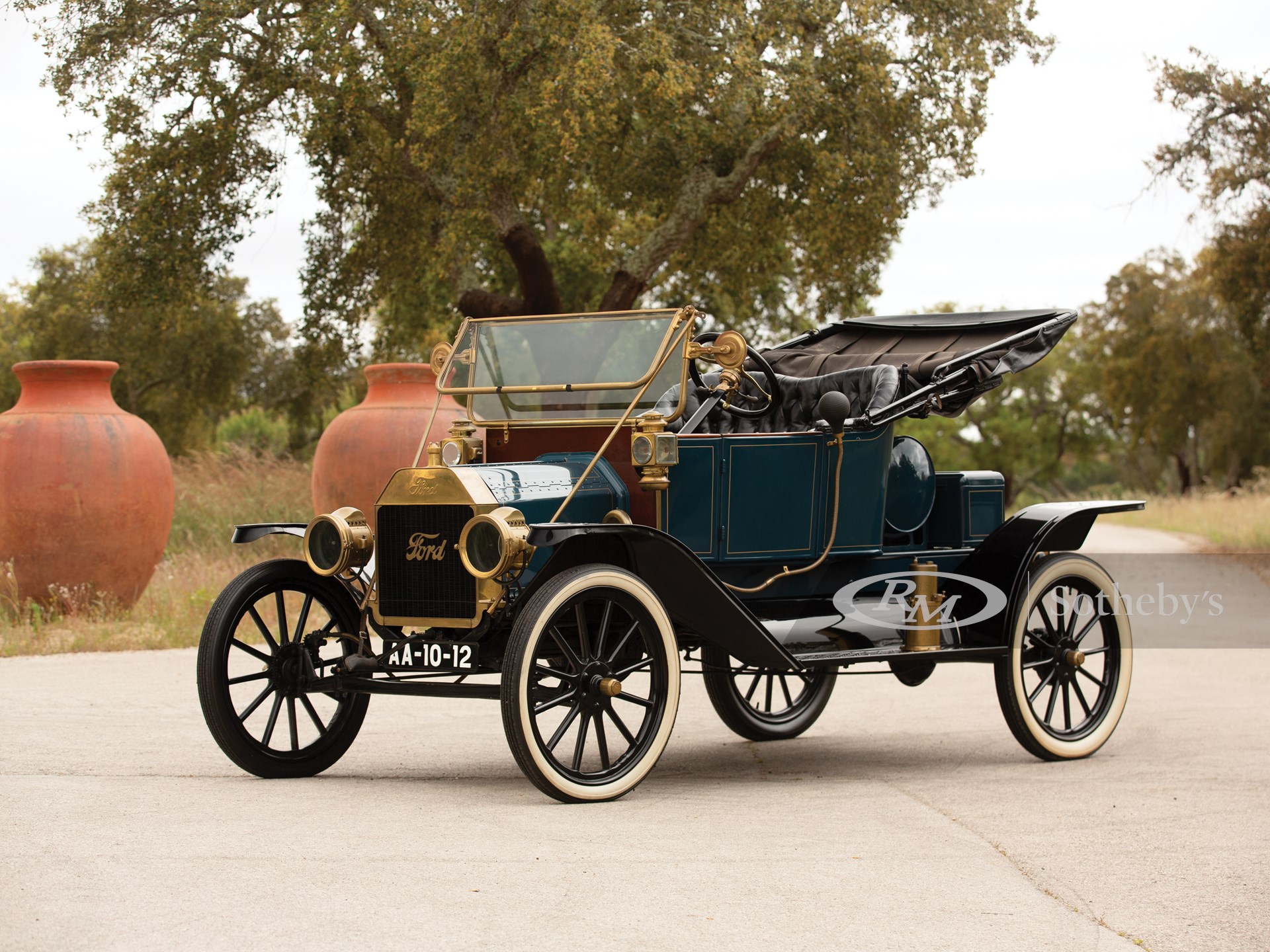 Год выпуска первой машины. Ford t 1912. Ford model t 1912. Ford model t в 1912 году. Форд т 1908.