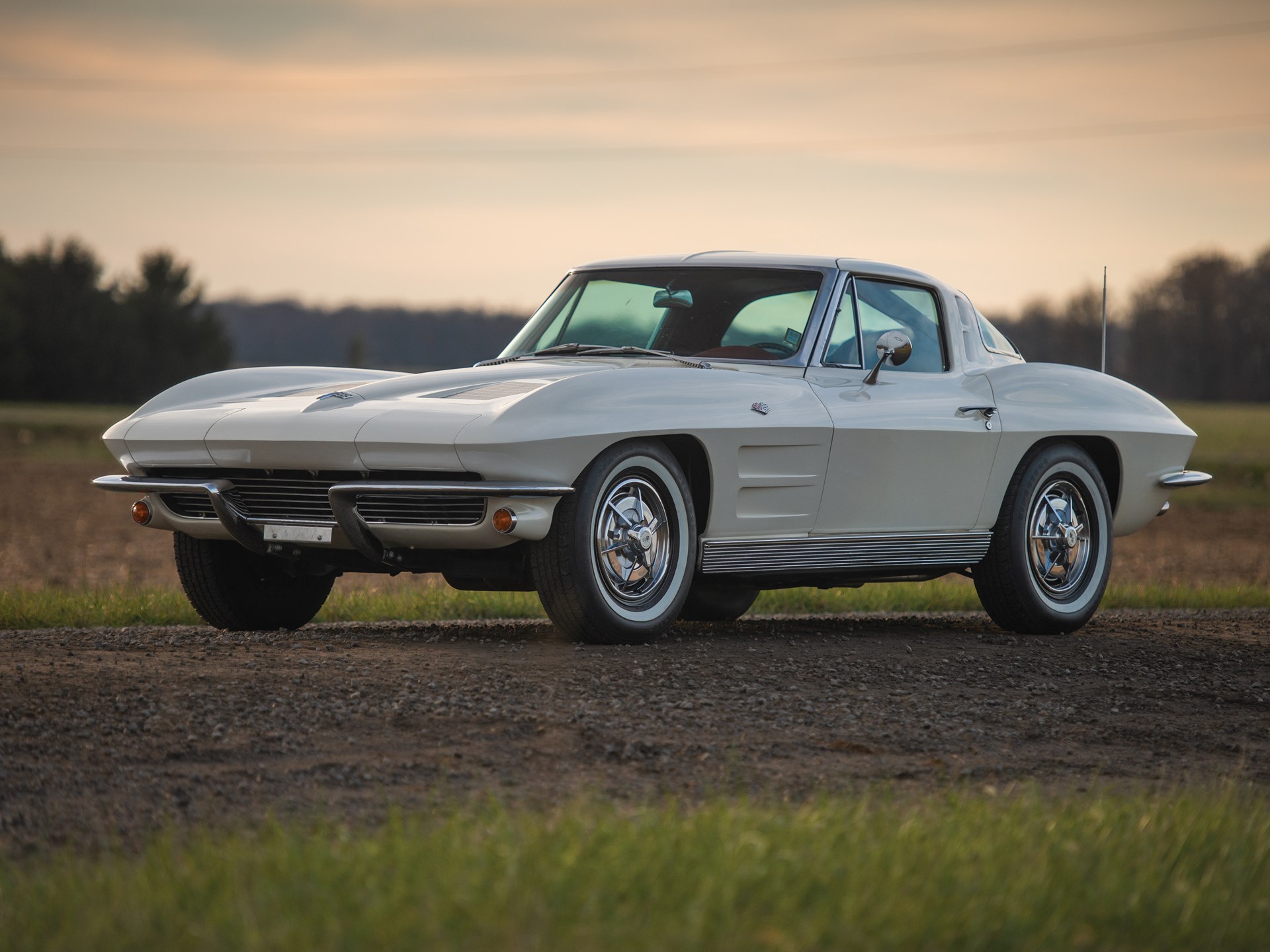 Chevrolet corvette stingray 1963