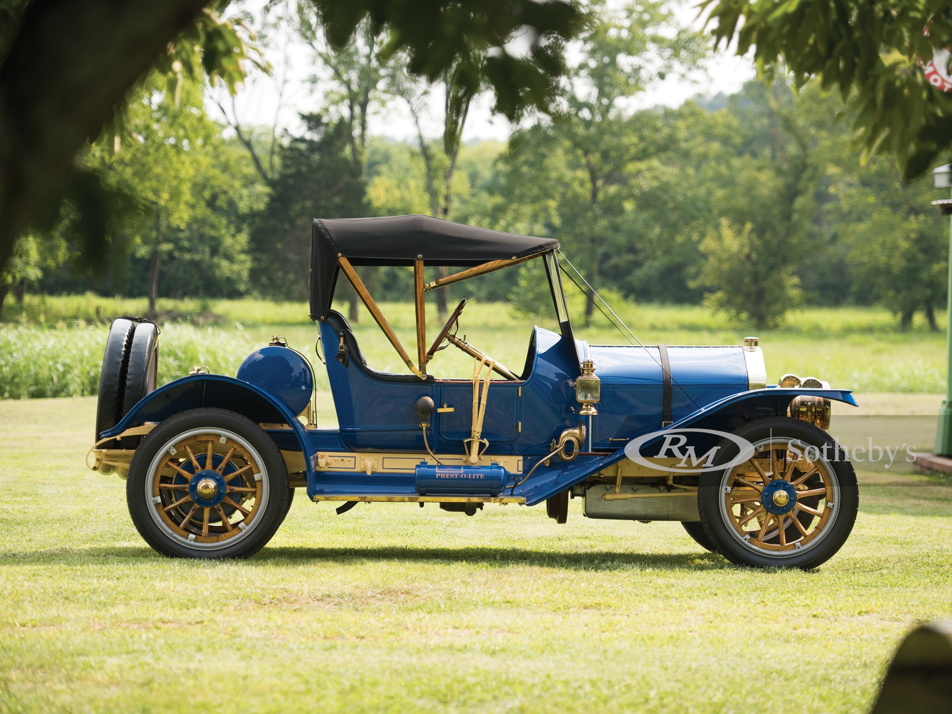 Stutz машина