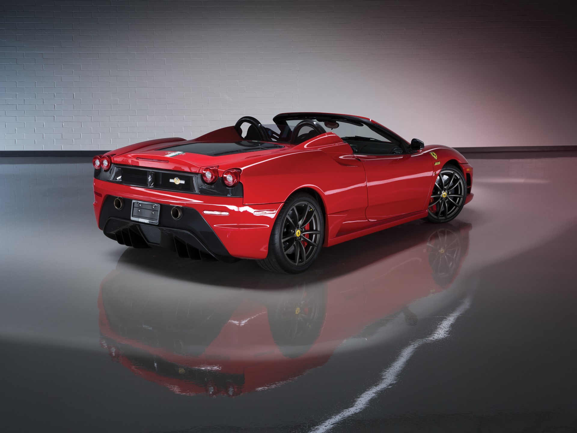 Ferrari Scuderia Spider 16m