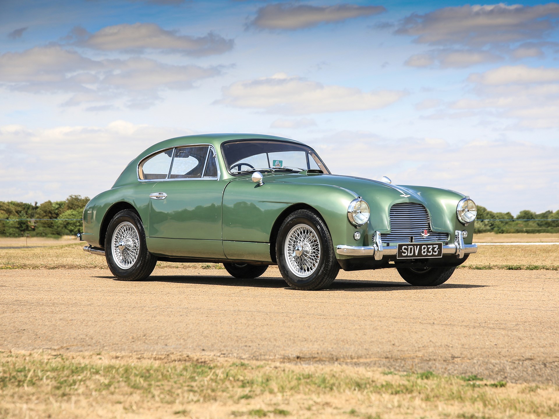 Aston martin db2 4