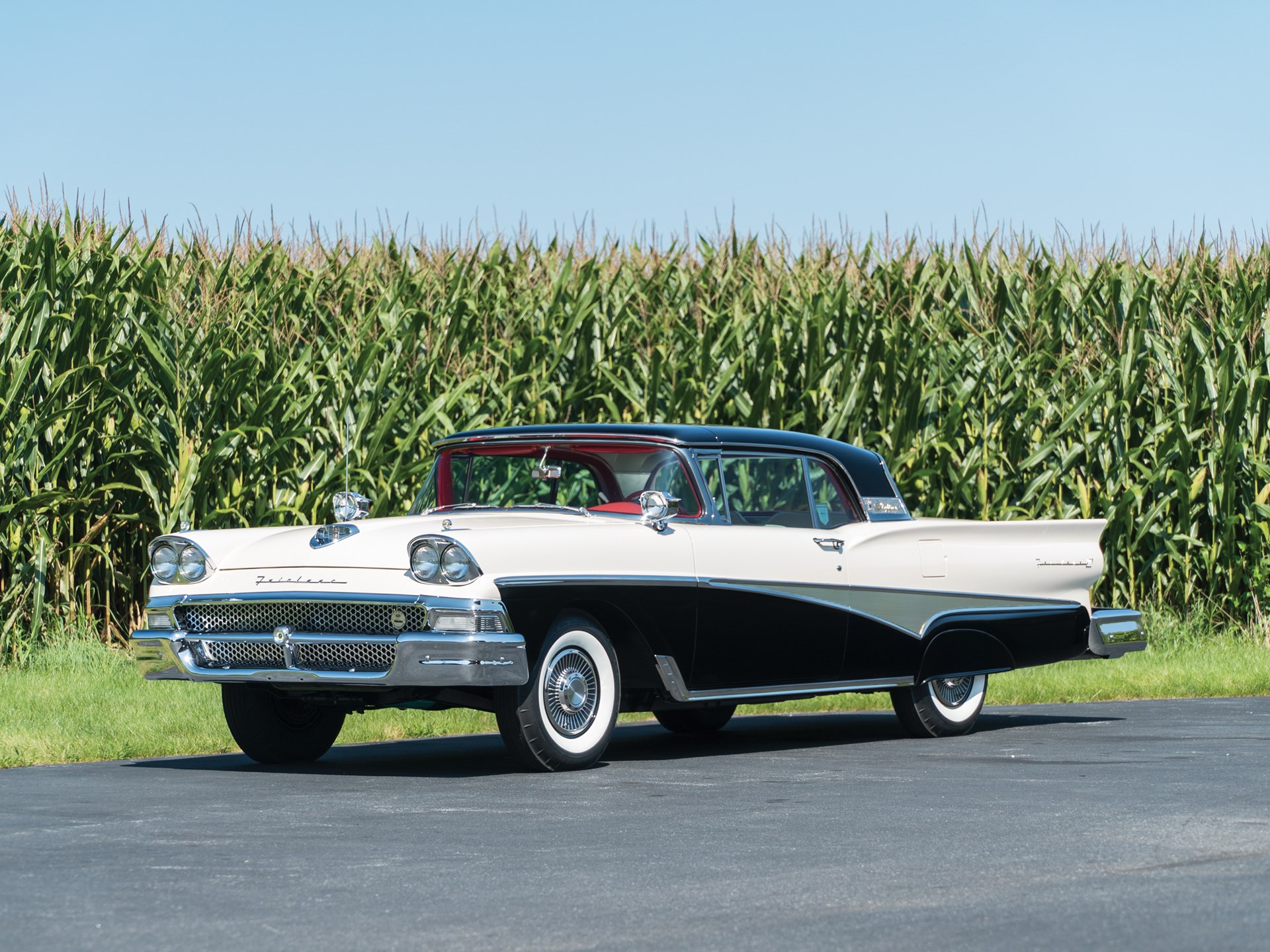 1958 Ford Fairlane 500 Skyliner | Hershey 2017 | RM Sotheby's