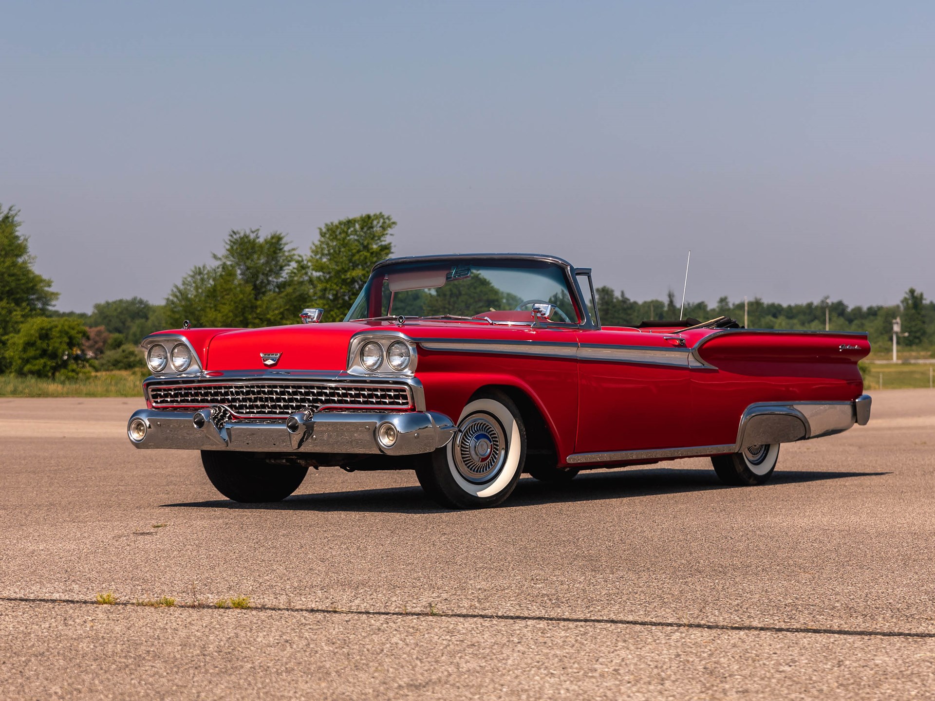 1959 Ford Fairlane 500 Galaxie Sunliner | Auburn Fall 2020 | RM Sotheby's