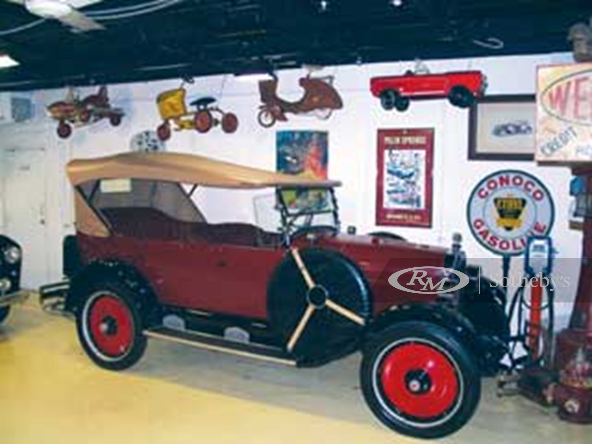 1924 Maxwell Model 25 Touring Car 