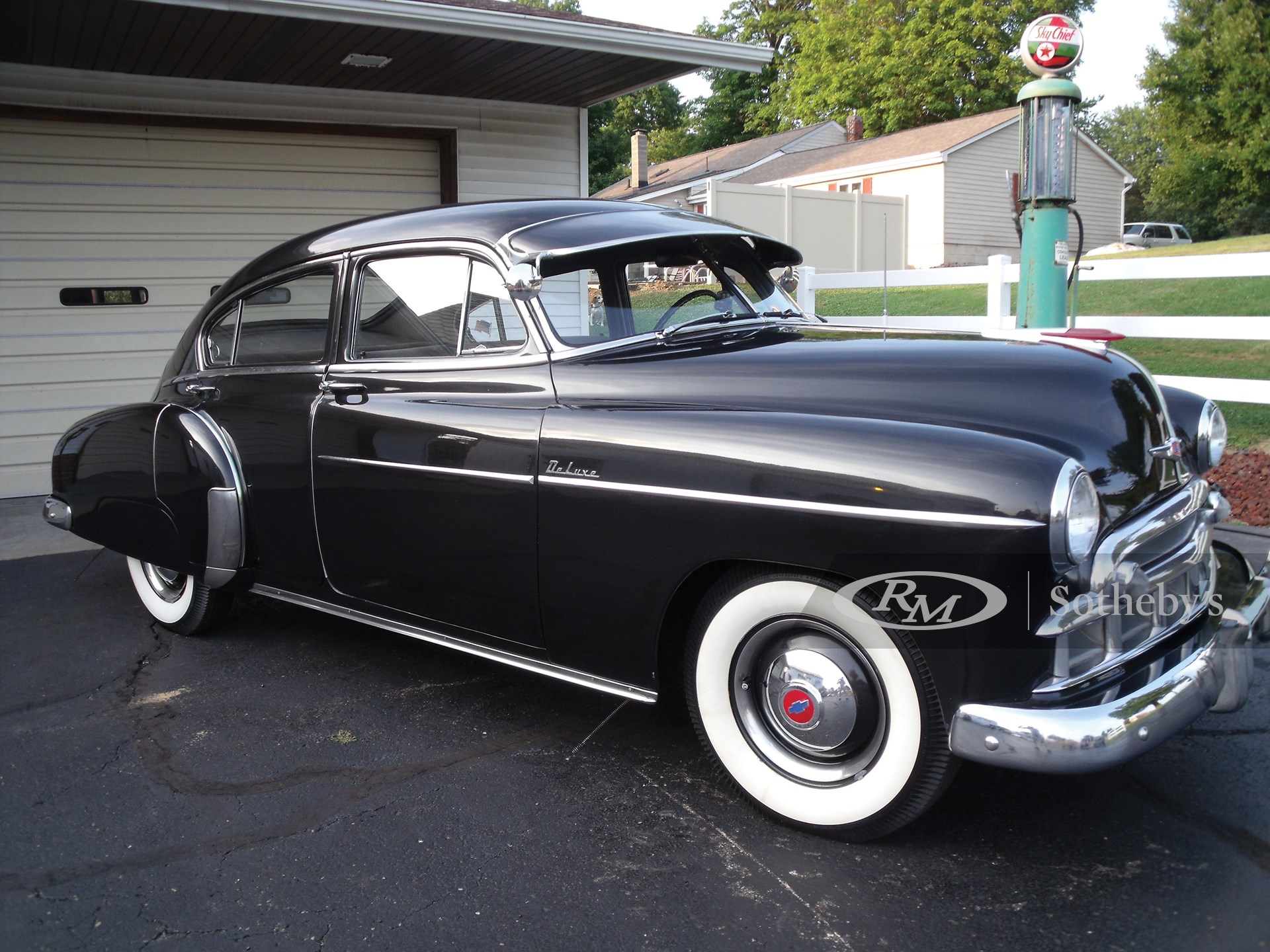 1949 Chevrolet Fleetline Deluxe "Fastback" Auburn Fall