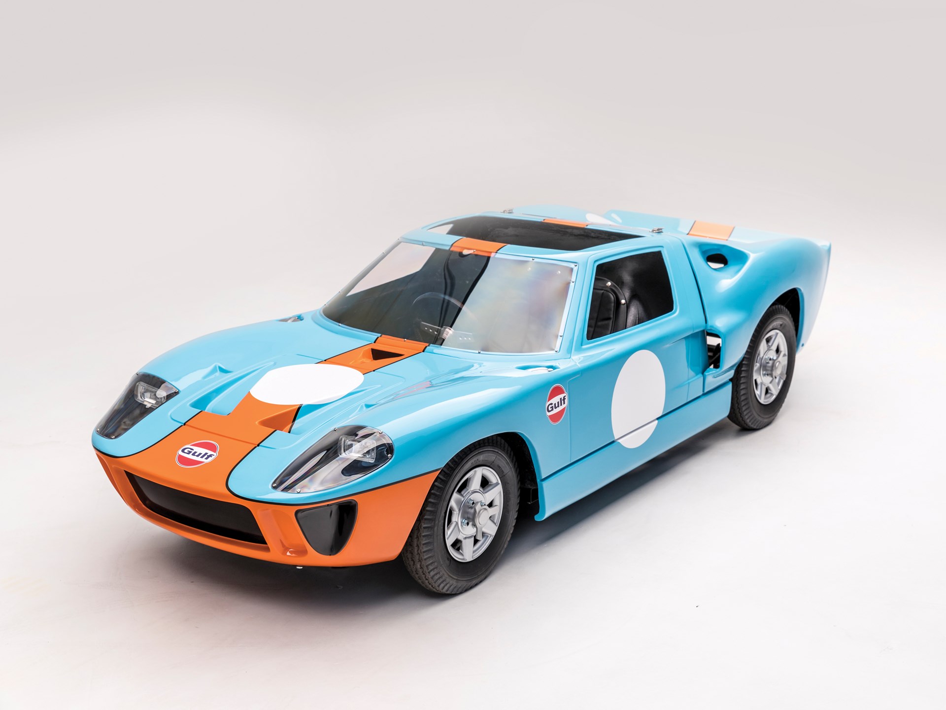 Gt 1 mini. Mini gt f1. Ford gt40 игрушка. Ford gt 40 2023 моделька. Ford gt 2006 игрушка.