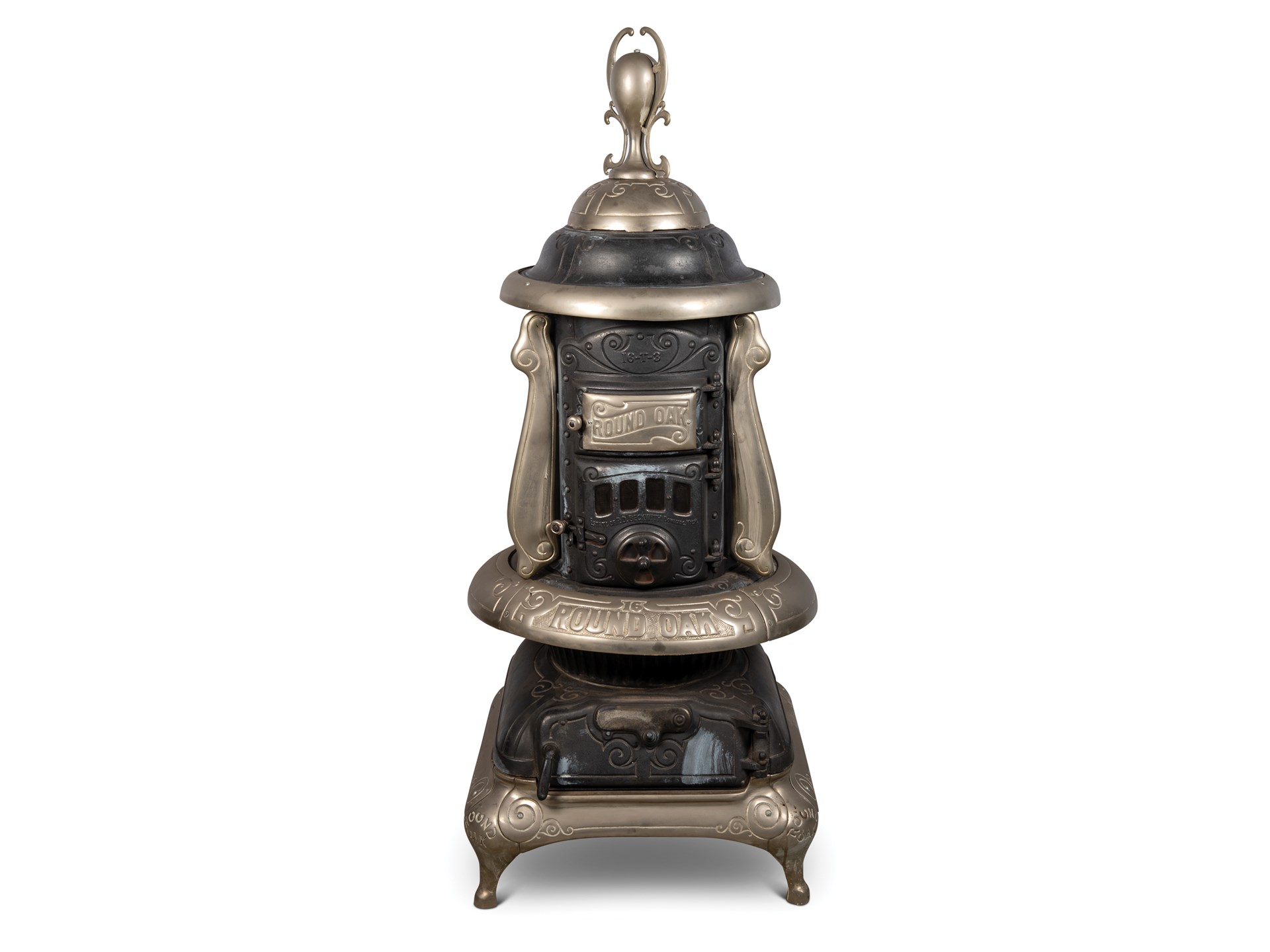 Round Oak Wood Stove | Auburn Fall 2019 | RM Sotheby's