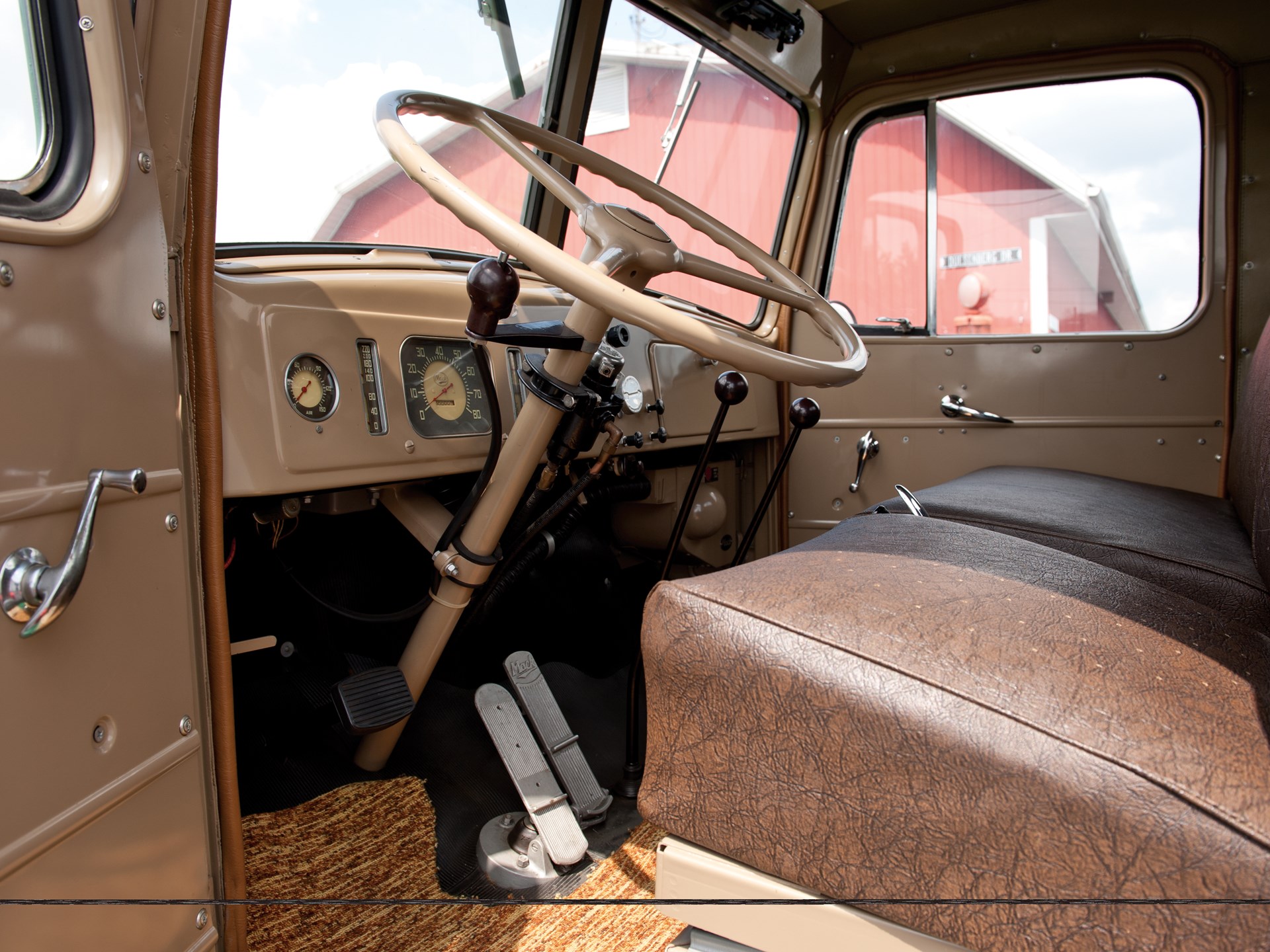 Rm Sotheby S 1949 Mack Series L Single Axle Truck